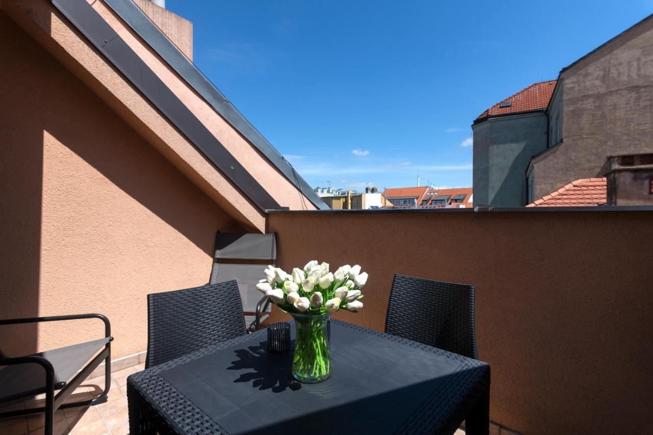Bohemian Dreams Apartments And Suites By Dwellfort Prag Exterior foto
