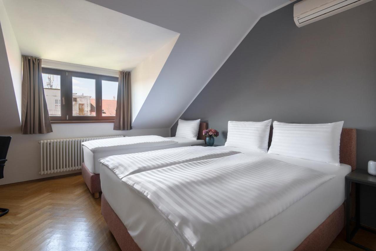 Bohemian Dreams Apartments And Suites By Dwellfort Prag Exterior foto
