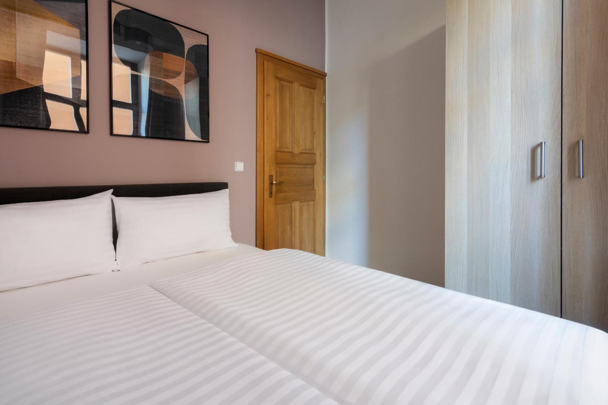 Bohemian Dreams Apartments And Suites By Dwellfort Prag Zimmer foto
