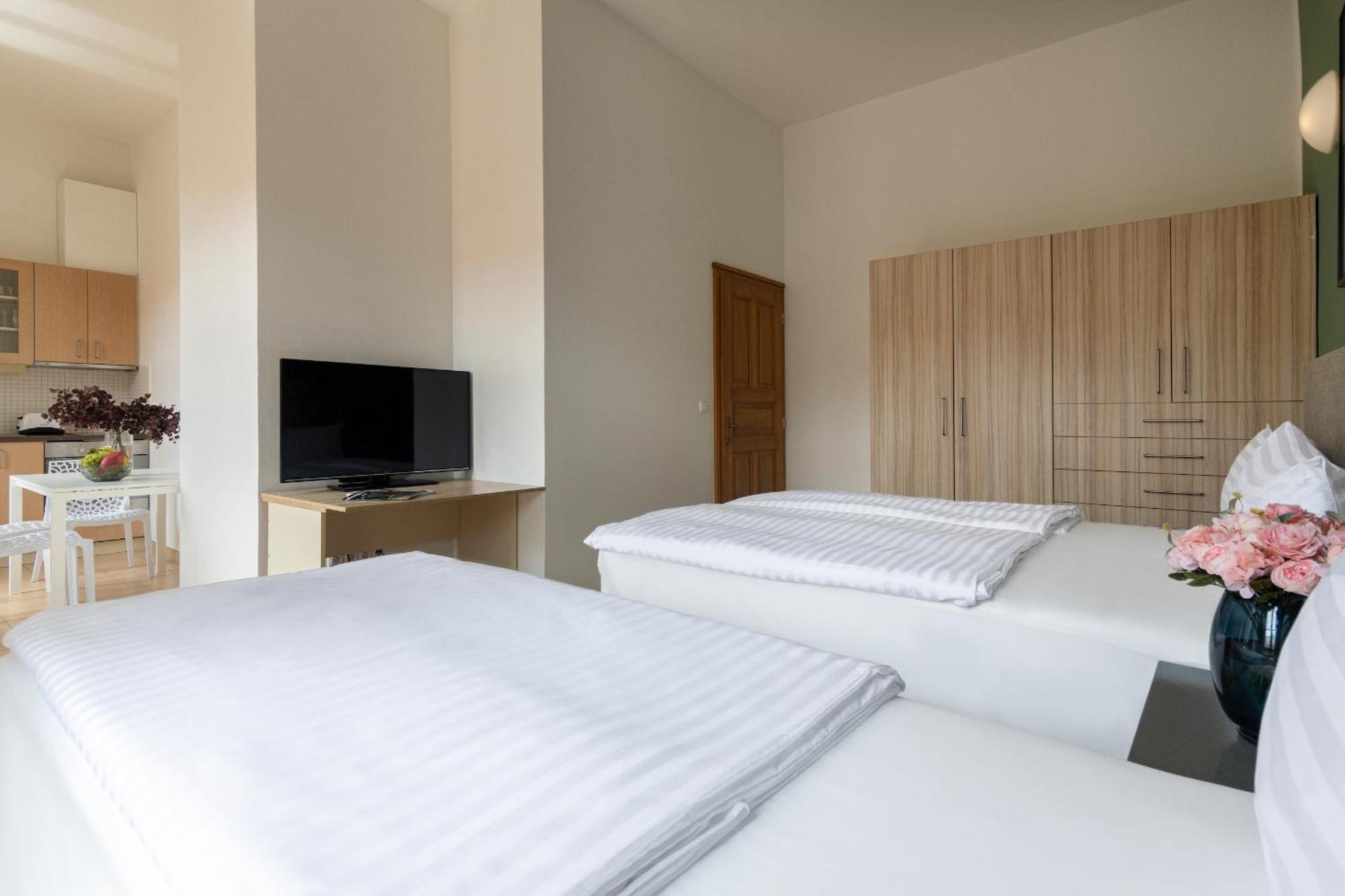Bohemian Dreams Apartments And Suites By Dwellfort Prag Zimmer foto