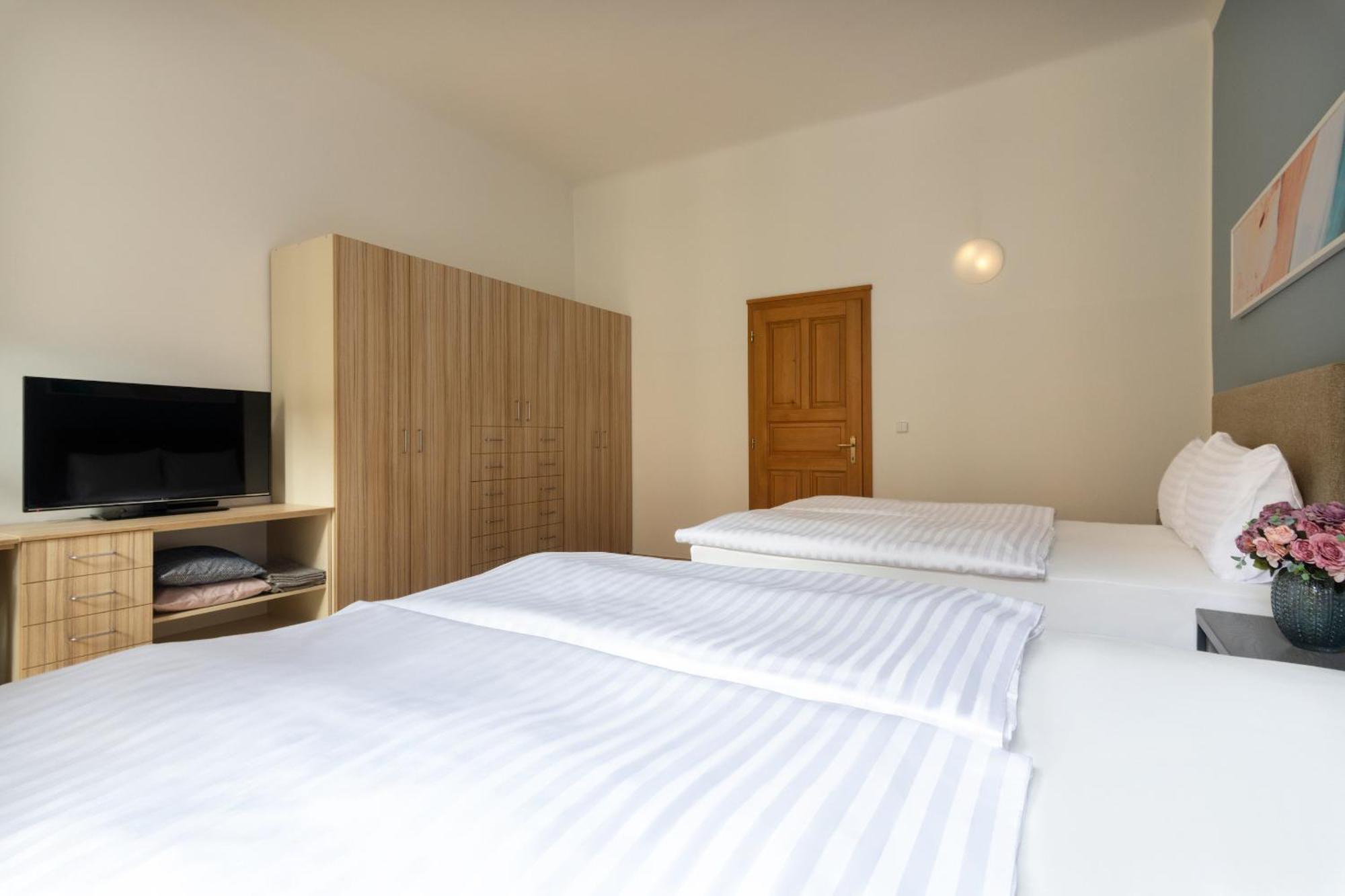 Bohemian Dreams Apartments And Suites By Dwellfort Prag Zimmer foto
