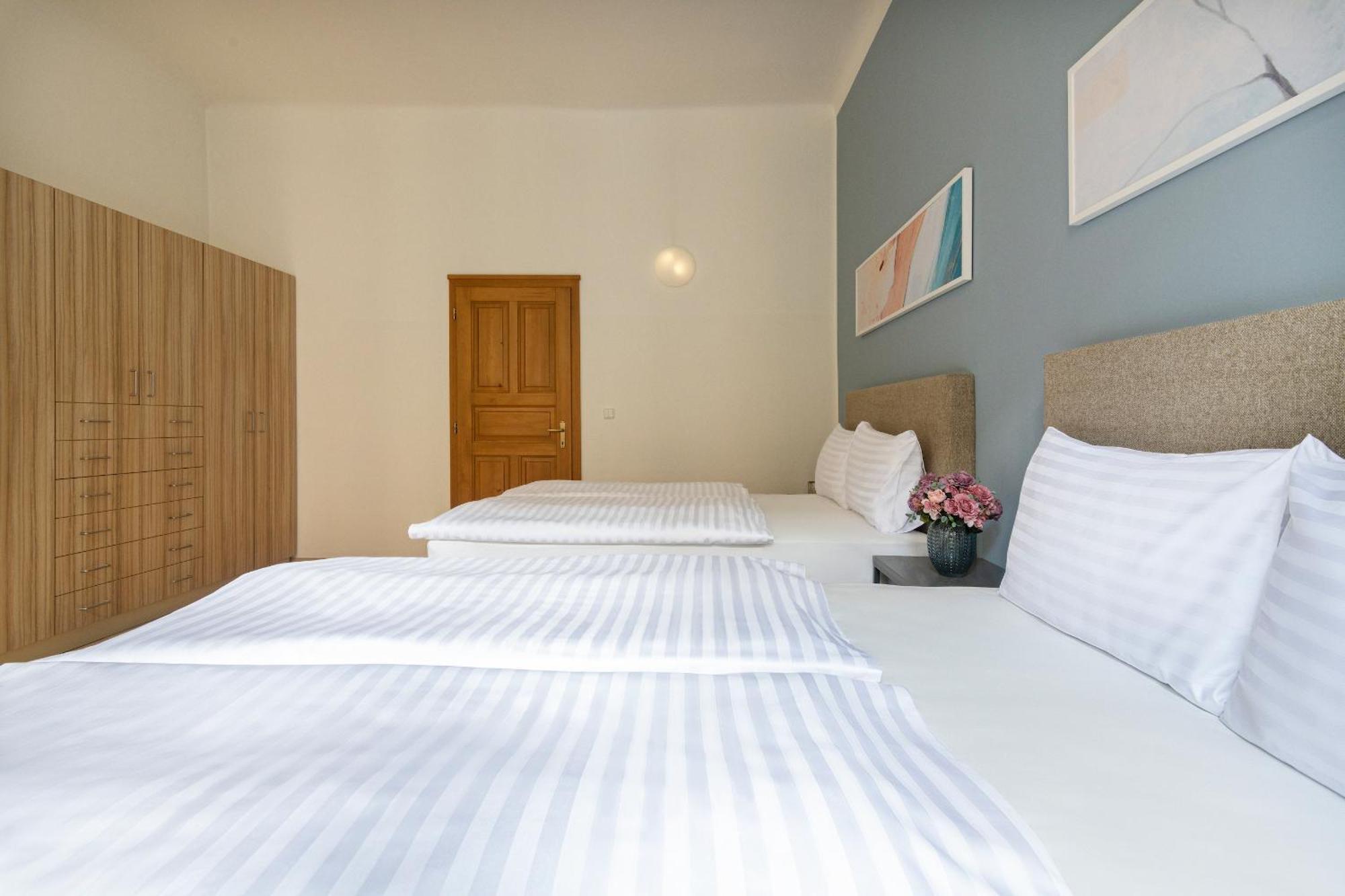 Bohemian Dreams Apartments And Suites By Dwellfort Prag Zimmer foto